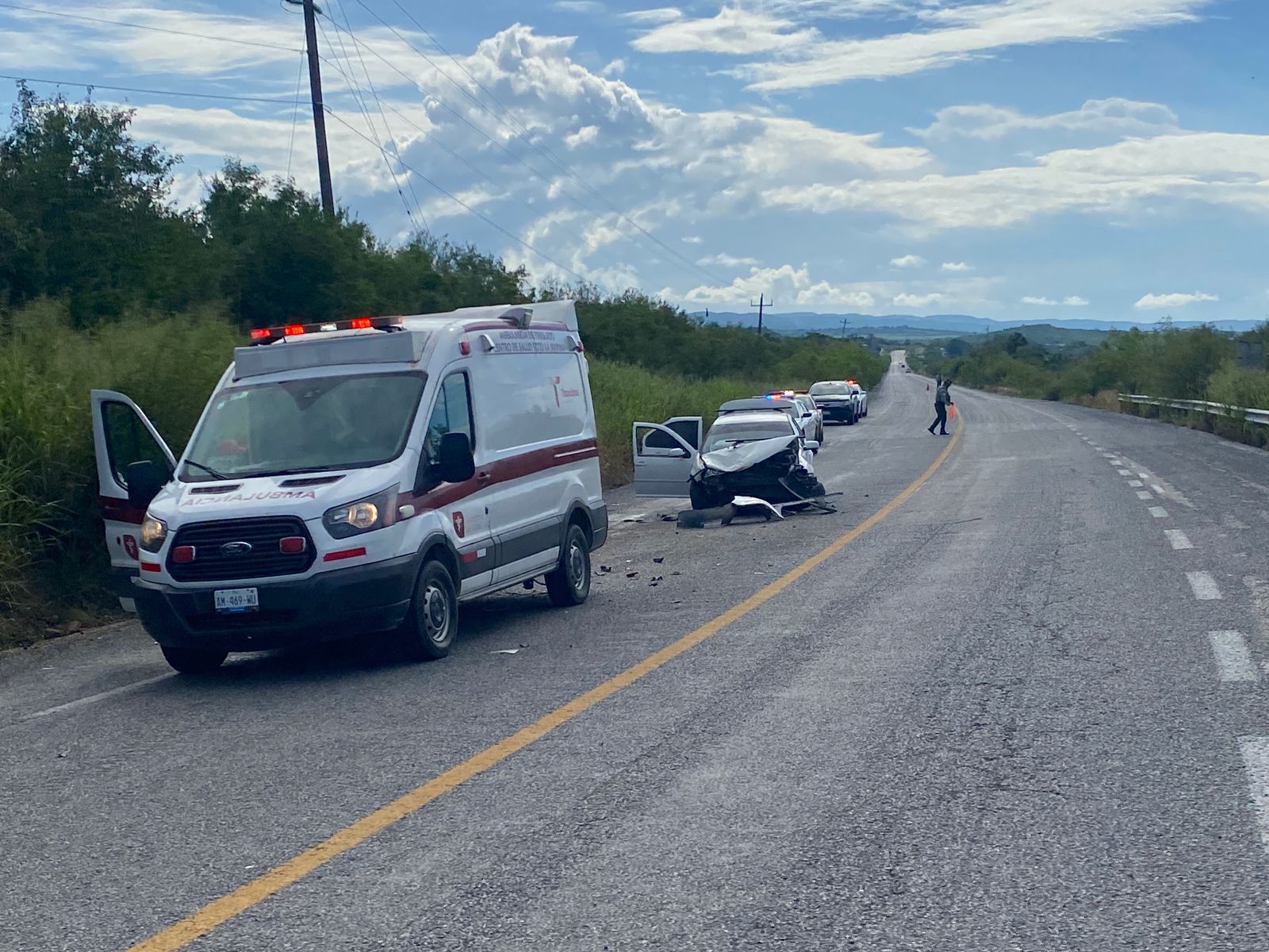 Circulación cerrada parcialmente en Carretera Federal 180 en Soto la Marina