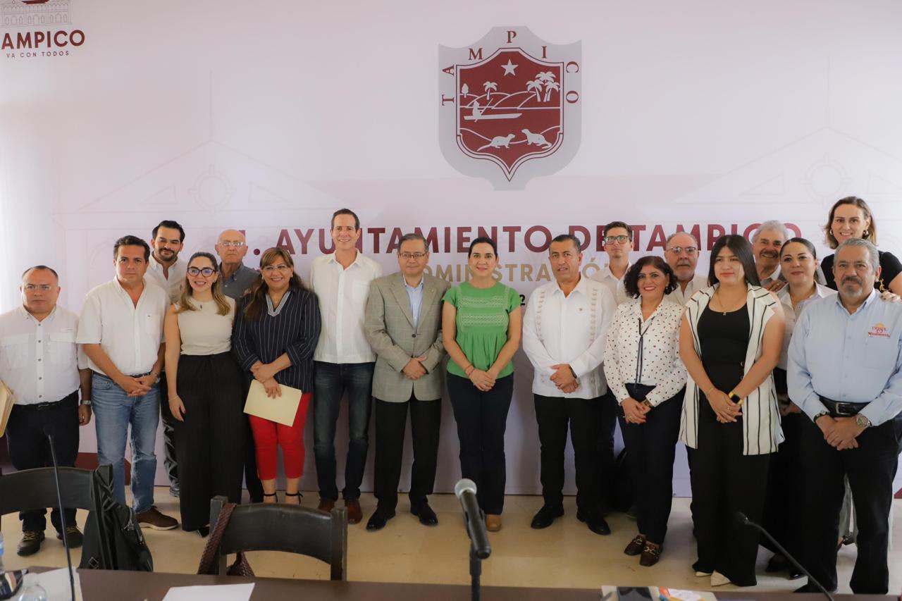 Fortalece Mónica Villarreal Alianzas con el Comercio Organizado