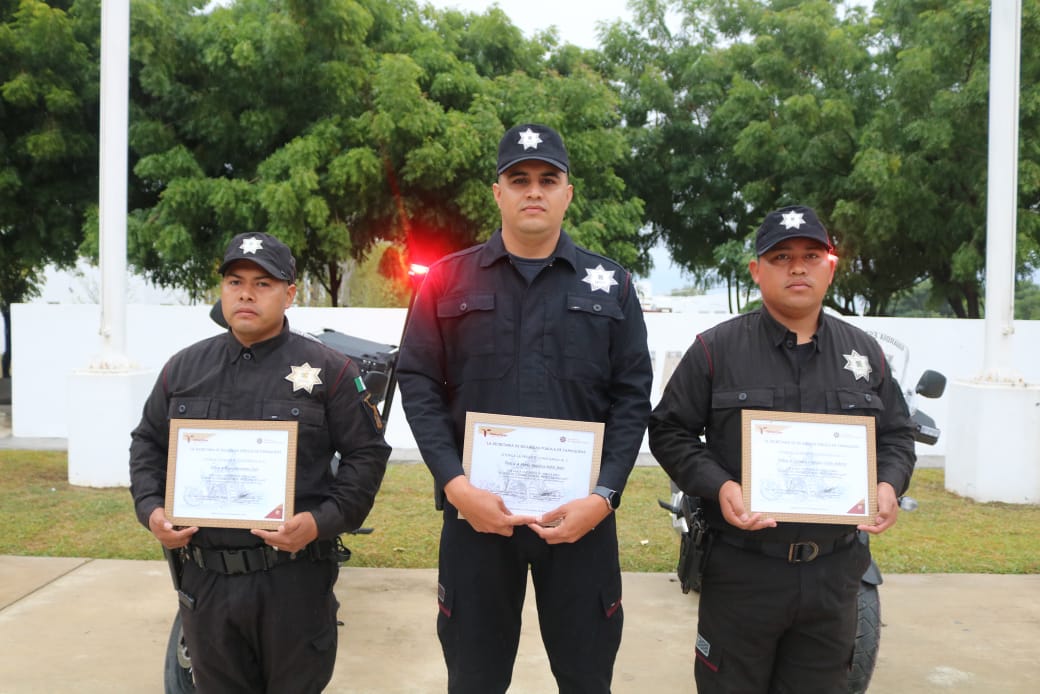 Guardia Estatal destaca capacitación en conducción de motopatrullas