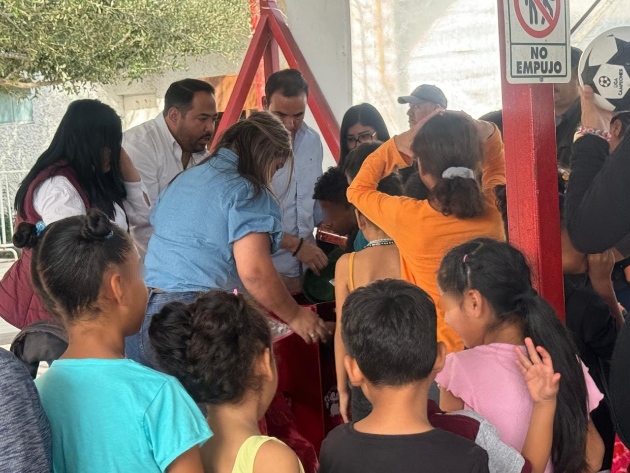 PPLs de CEDES Matamoros elaboran y donan piñatas a familias migrantes