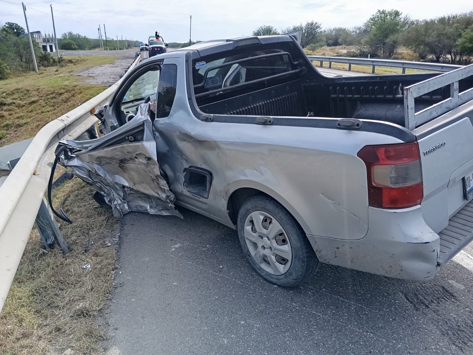 Guardia Estatal atiende choque en Carretera Federal 83