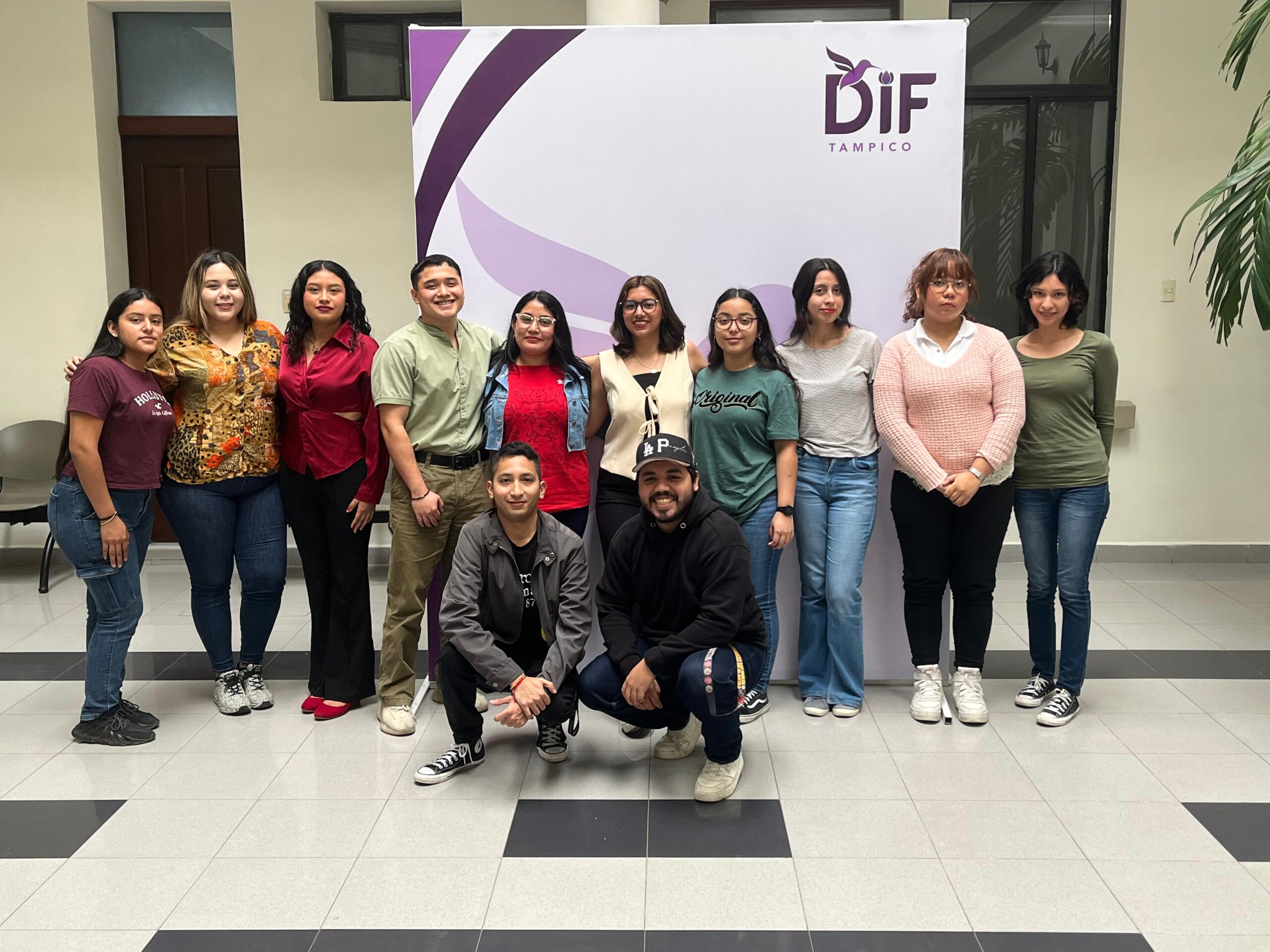 Prepara Voluntariado Juvenil del DIF Tampico Actividades de Bienestar Social