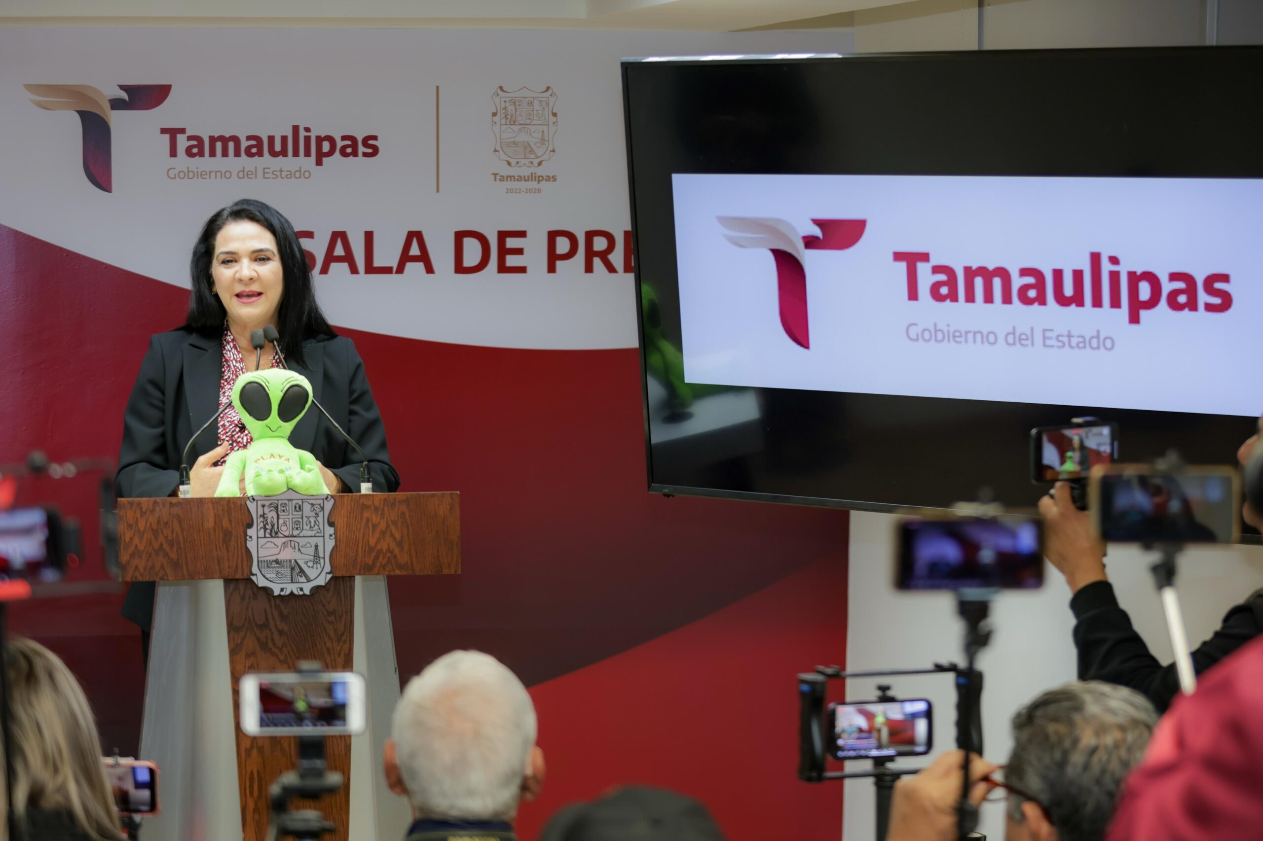 Promueve Mónica Villarreal Carnaval Conurbado 2025 en Ciudad Victoria y Monterrey