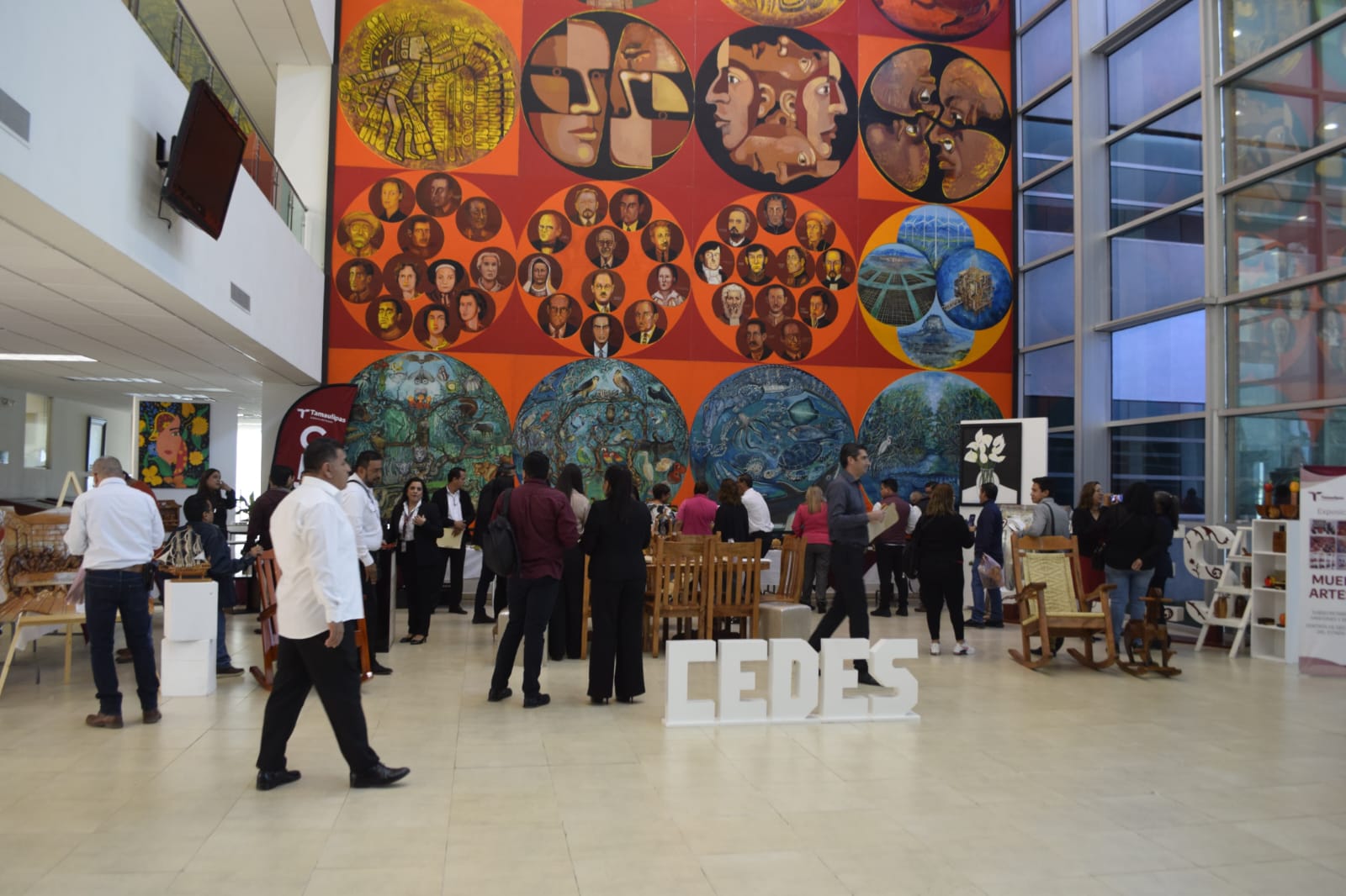 Promueve SSPT productos de CEDES en Congreso del Estado mediante exposición “Trabajo que Transforma”