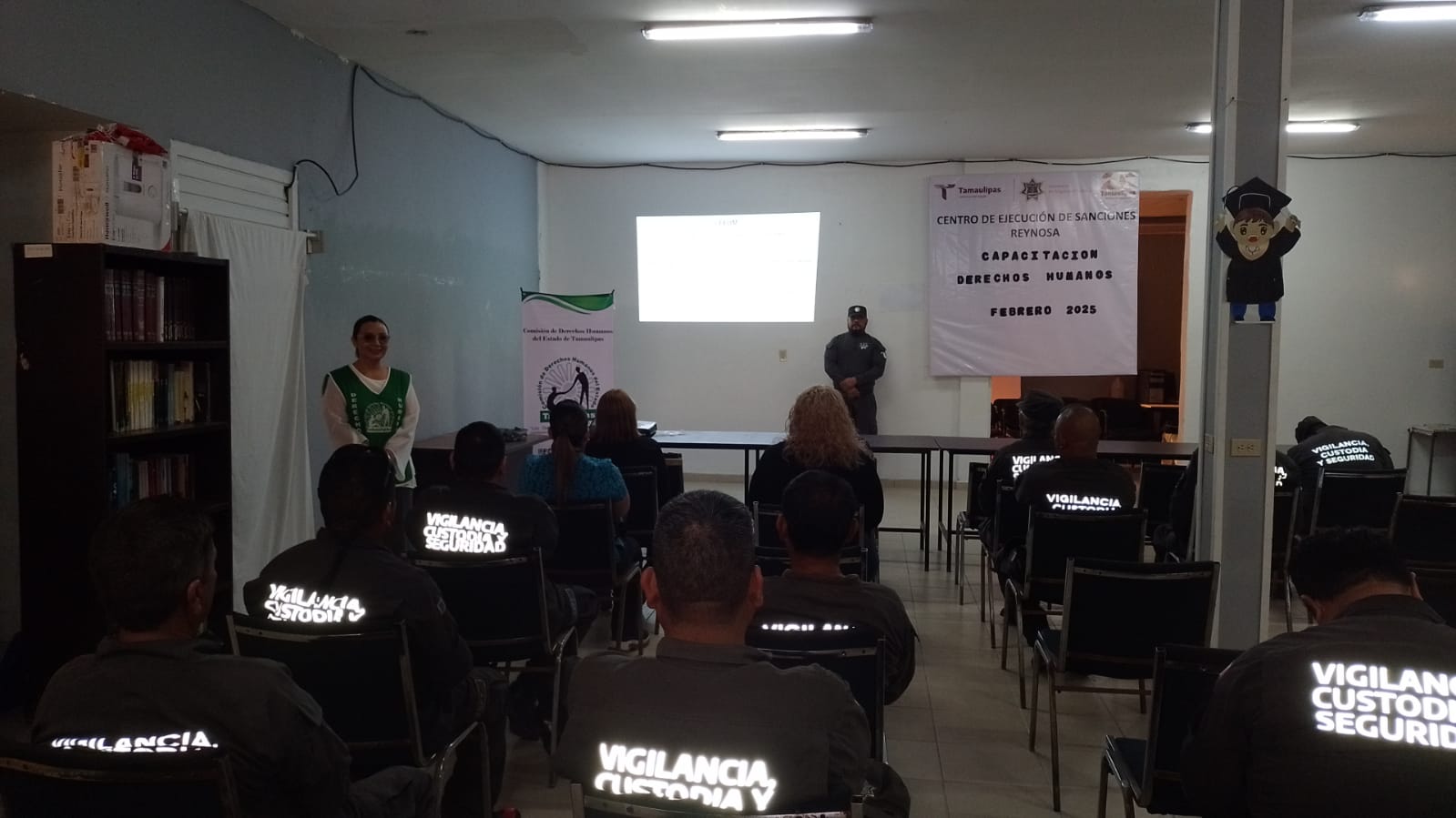 Recibe CEDES capacitación en materia de derechos humanos