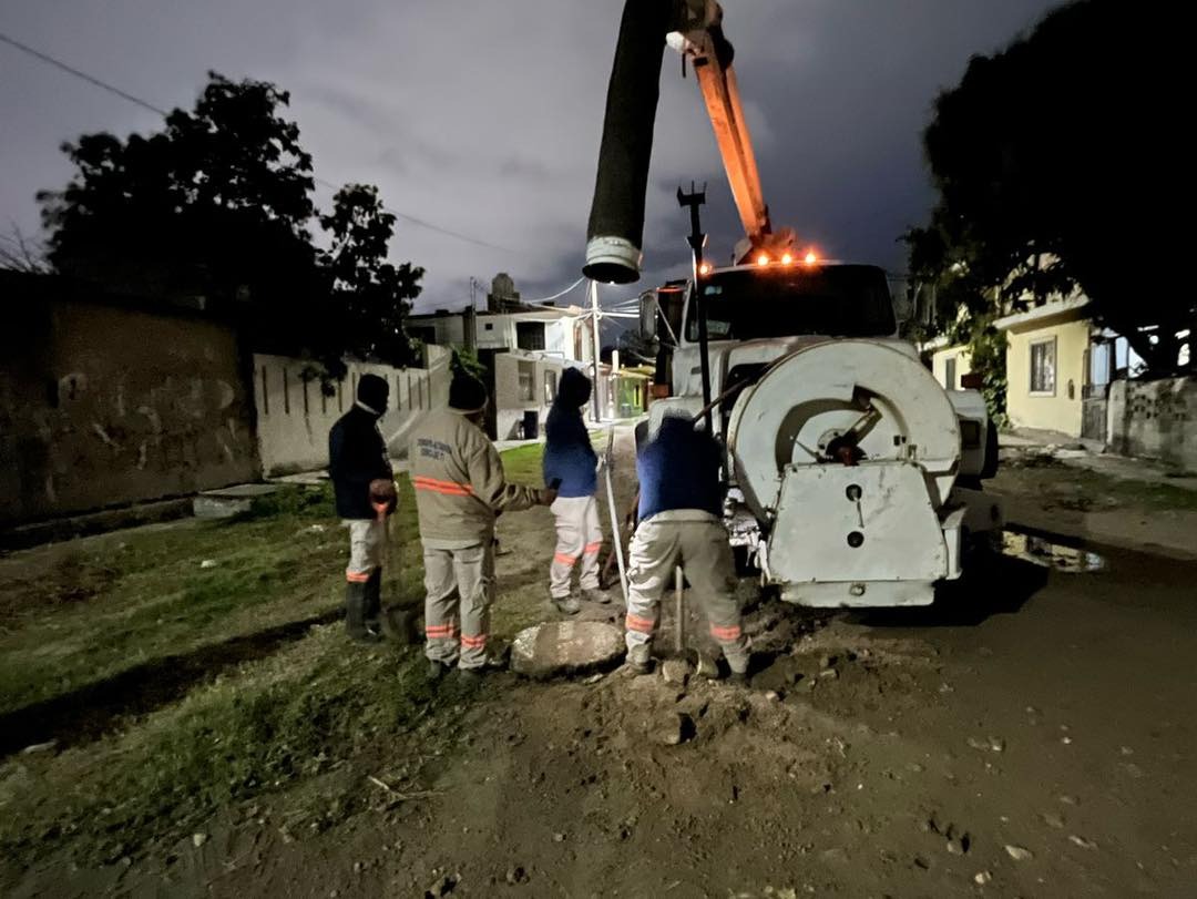 Mejora COMAPA Altamira operación de pozos de visita