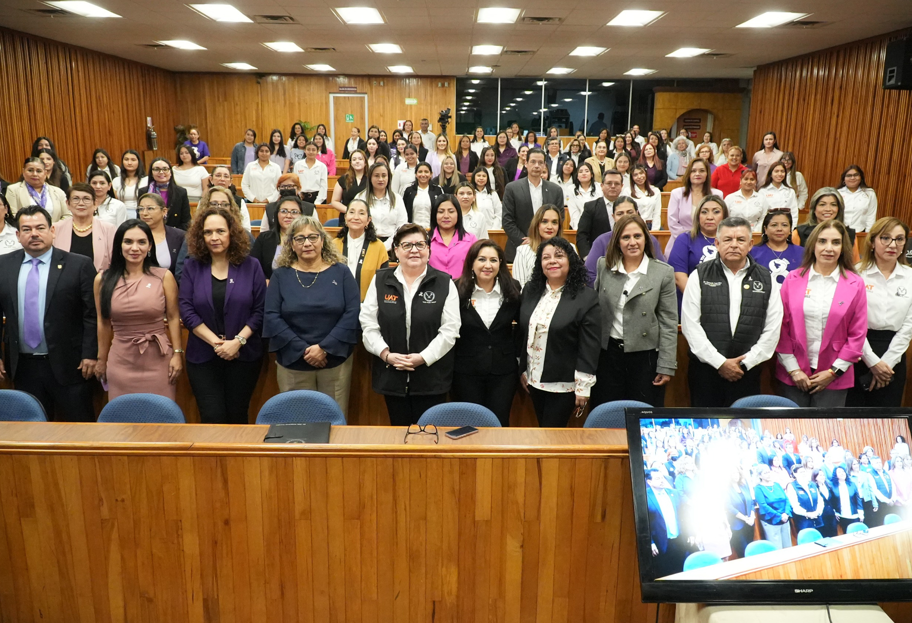 Impulsa la UAT el crecimiento y logros de sus investigadoras