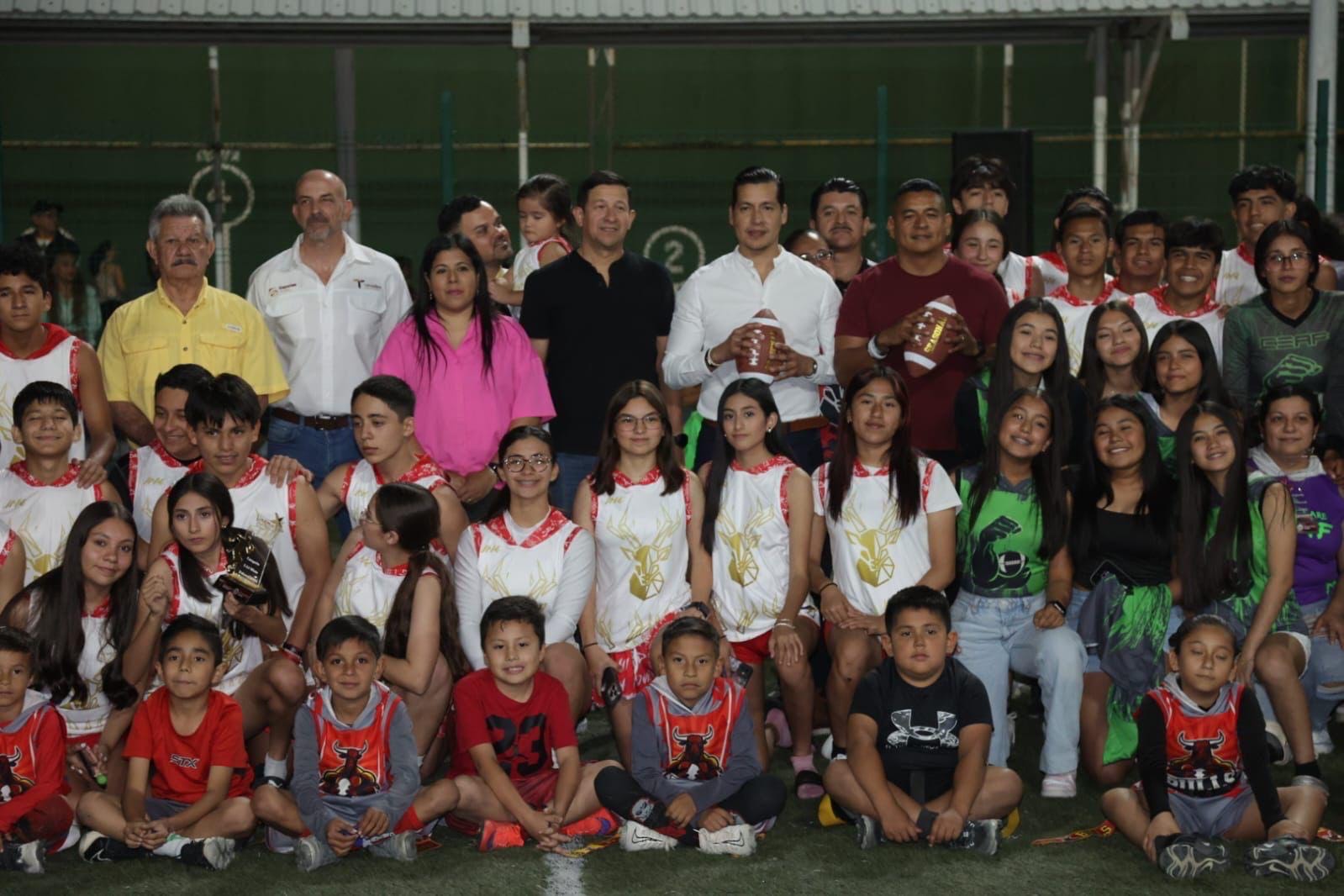 Premian a las y los campeones del torneo de tochito flag organizado por el INDE