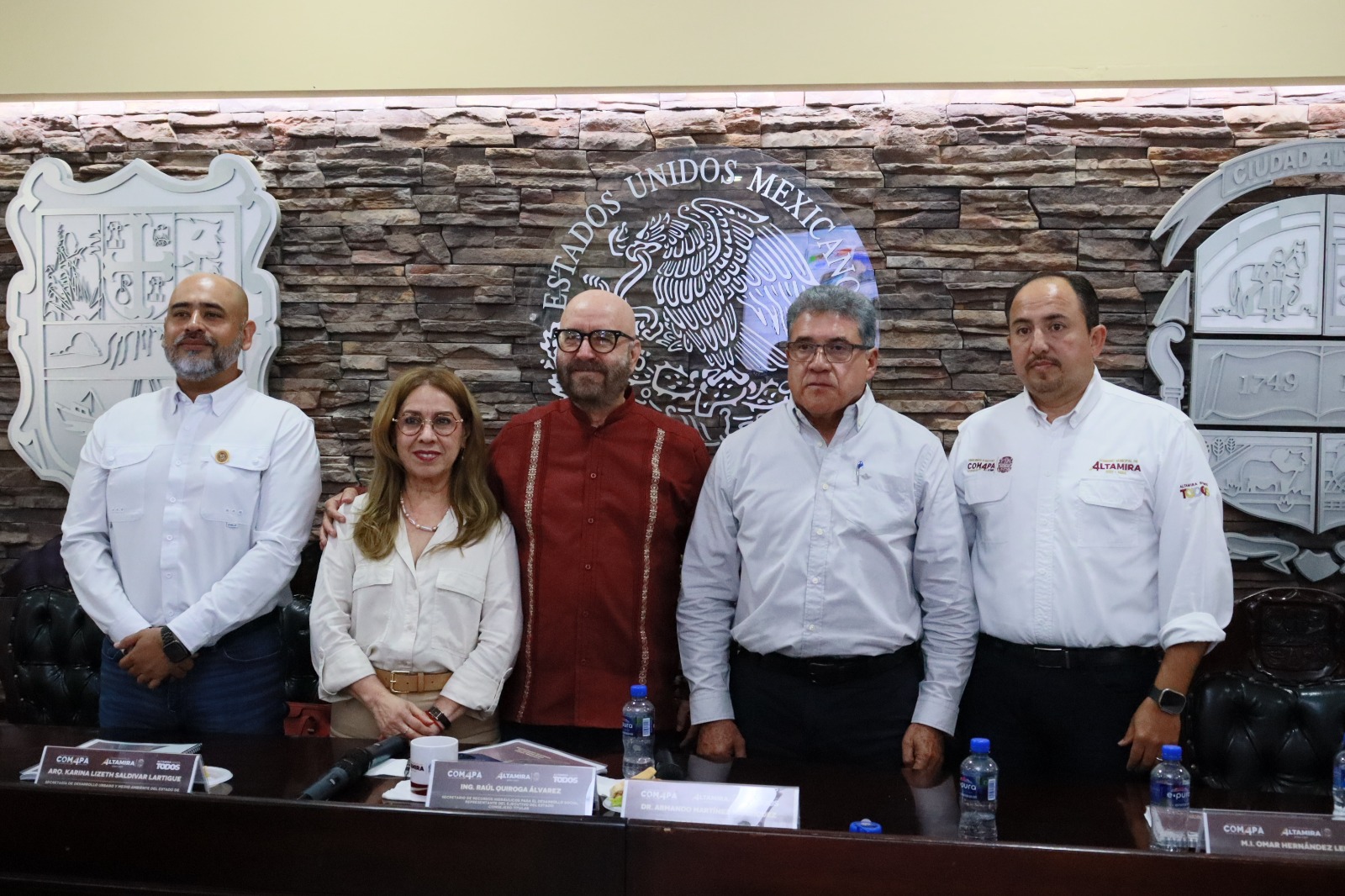 Fortalece Armando Martínez servicio de agua potable y saneamiento
