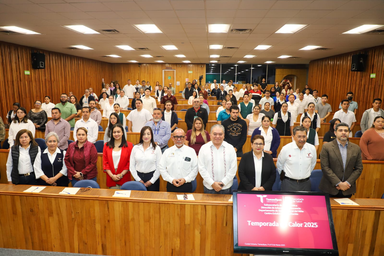 Actualiza Salud a médicos y enfermeras sobre padecimientos de la temporada de calor