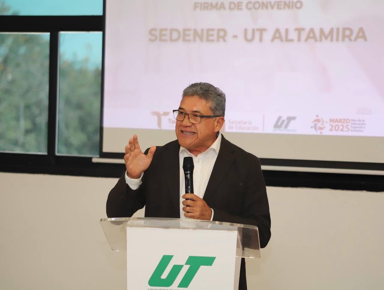 Coadyuva Gobierno de Altamira en favor de la educación de los jóvenes