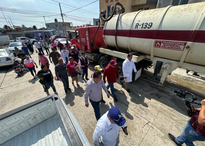 Apoya Armando Martínez a familias afectadas por derrame de hidrocarburo