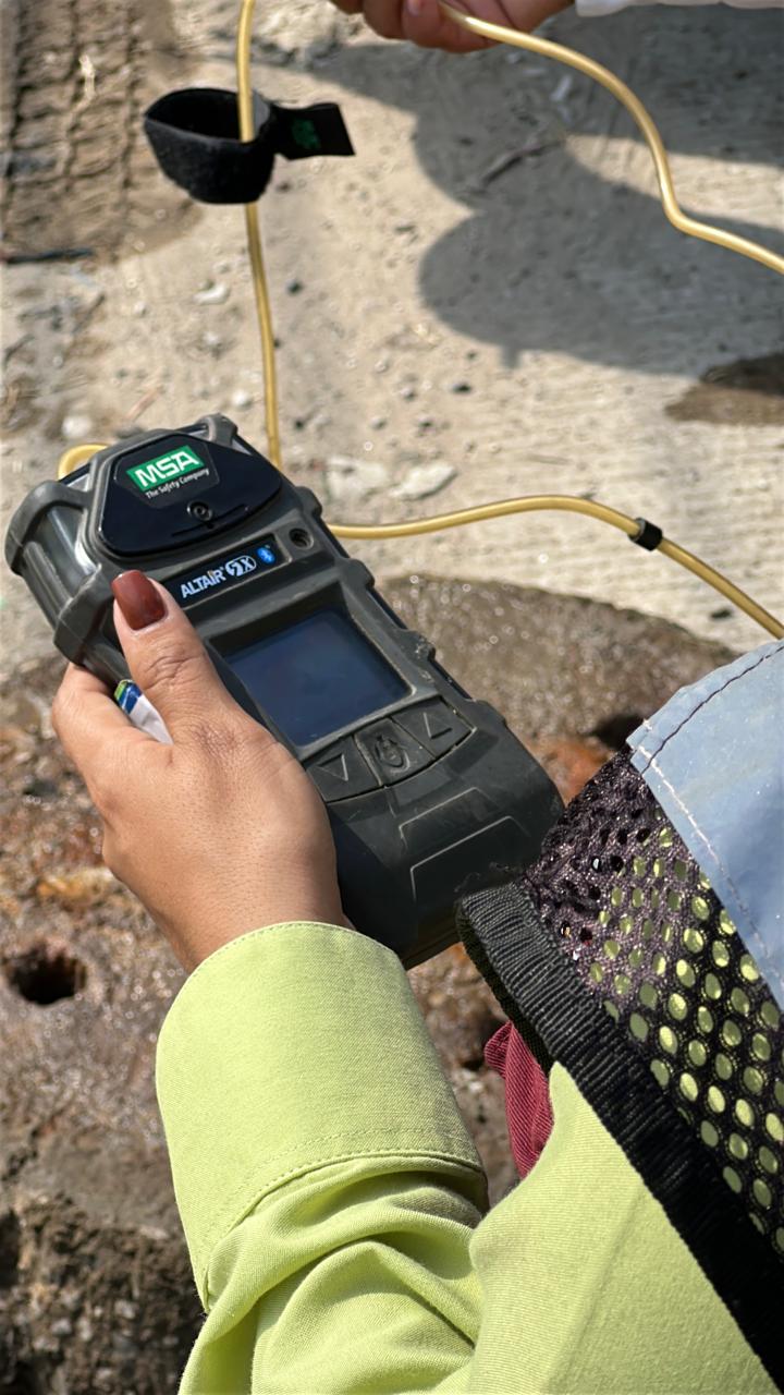 Efectúa COMAPA Altamira limpieza en red de drenaje del Fraccionamiento Villas del Sol