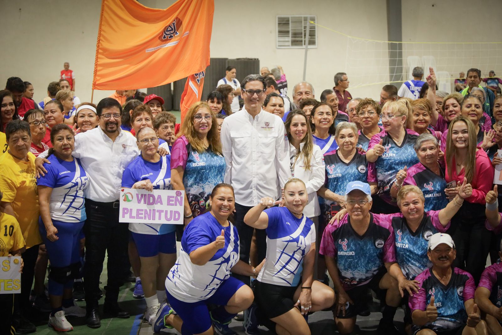 Erasmo González impulsa actividades deportivas de los Adultos Mayores