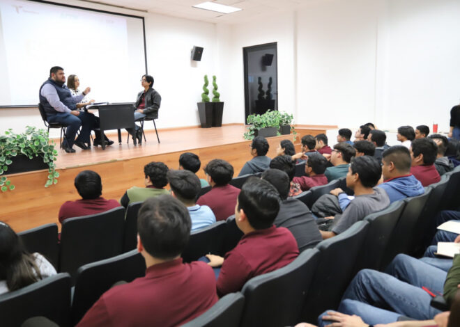 Capacita UTTN a futuras y futuros profesionistas para su inserción laboral