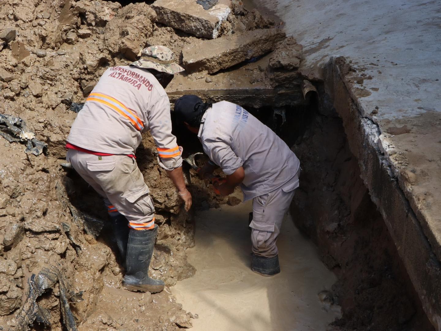 Repara COMAPA Altamira fugas de agua en la zona sur