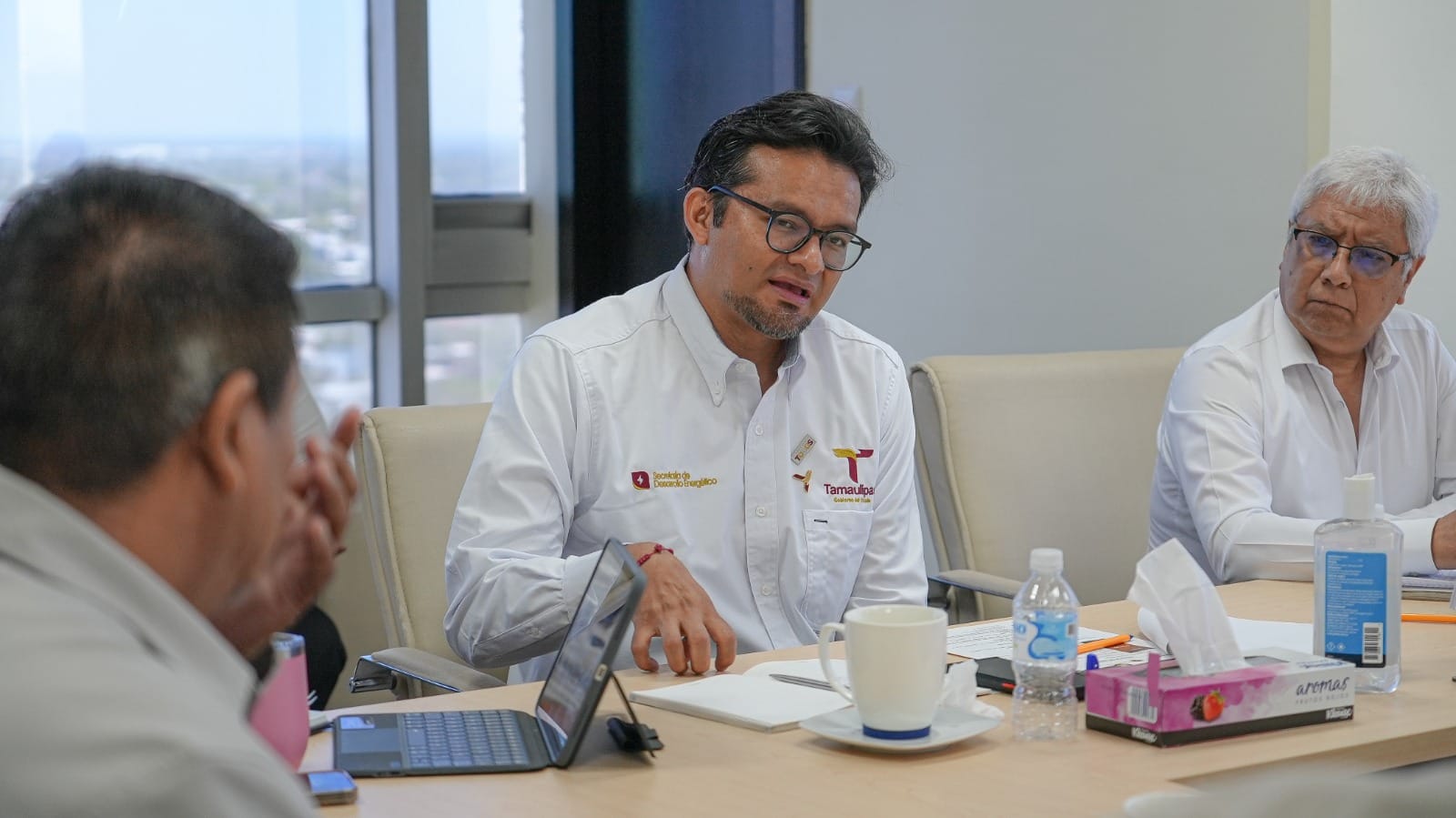 Dialoga secretario de Desarrollo Energético de Tamaulipas con ejidatarios de Llera