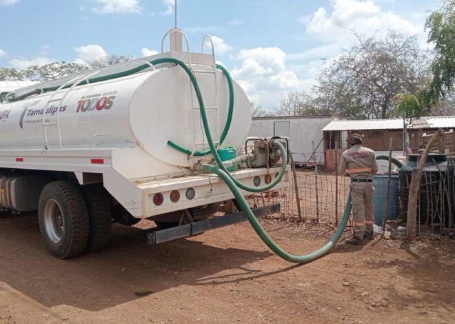 COMAPA Altamira abastece agua en pipas a familias del área rural