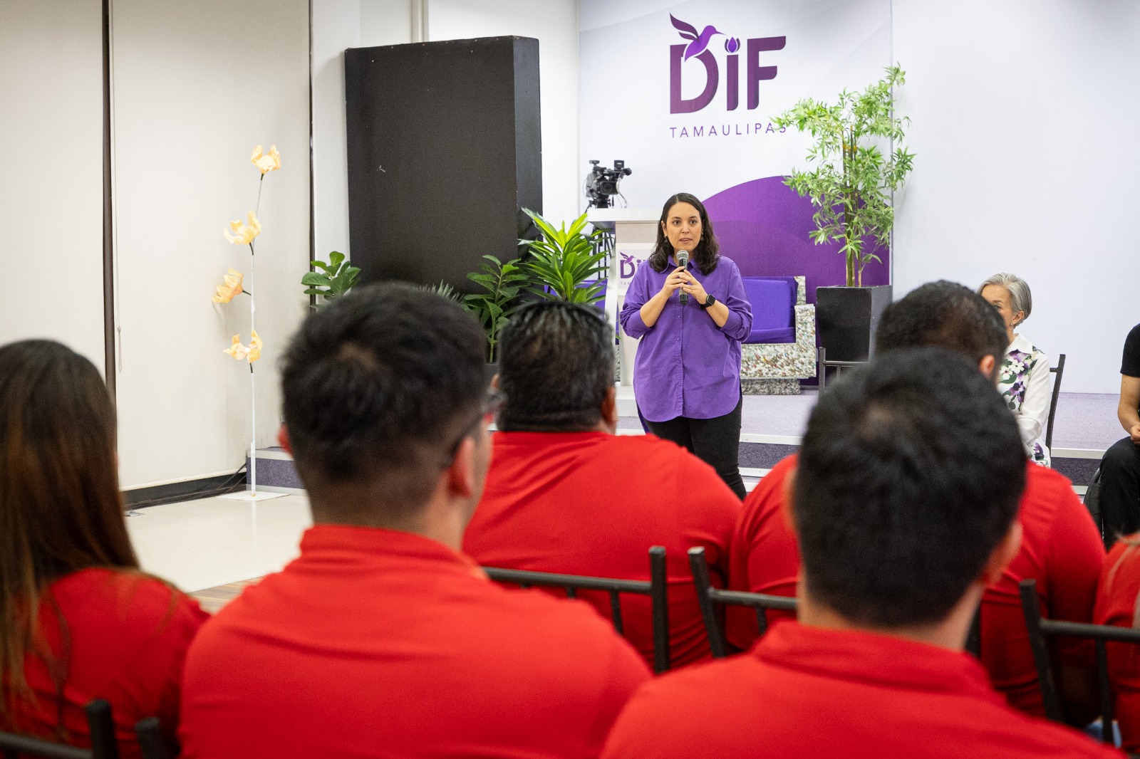 Atestigua María de Villarreal entrega de donativo de la campaña de redondeo de Oxxo en Tamaulipas