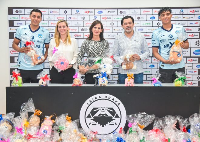 Dona la Jaiba Brava 300 Muñecos de Peluche a DIF Tampico para Festejar el Día del Niño