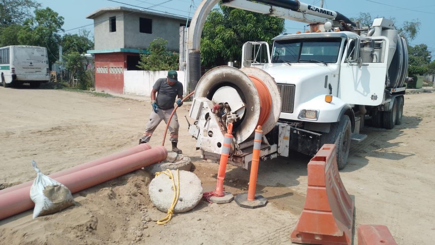 Mejora COMAPA Altamira funcionamiento de colectores de drenaje