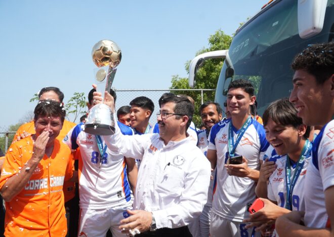 Recibe rector a los Correcaminos campeones de la Liga Premier