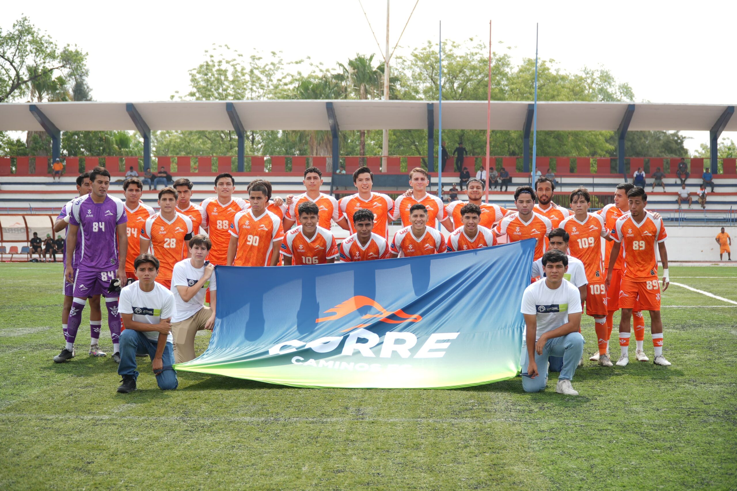 Aventaja Correcaminos en la ida del campeón de campeones de la Liga Premier