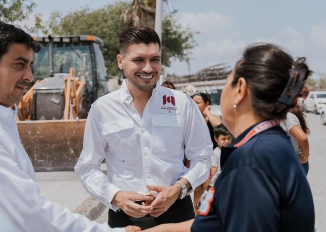 Cumple el alcalde, Beto Granados con mejorar la infraestructura educativa en Matamoros