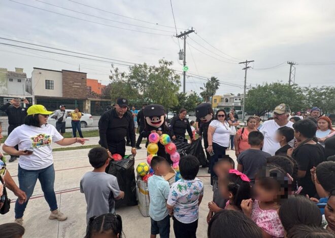 Entrega Guardia Estatal de Género juguetes a niños y niñas de la frontera