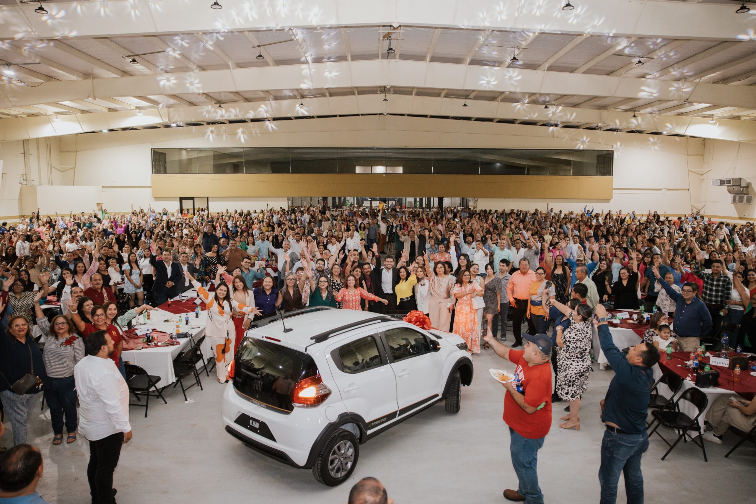 Celebra Beto Granados a 4 mil maestros de Matamoros