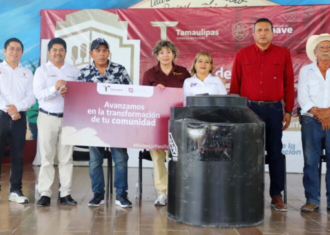 Entrega SEBIEN tinacos en Jaumave