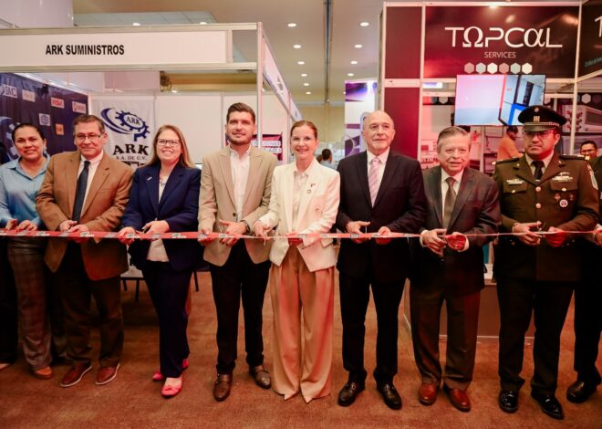 Encabeza Ninfa Cantú Deándar inauguración de la Expo Proveedor Industrial Matamoros 2025