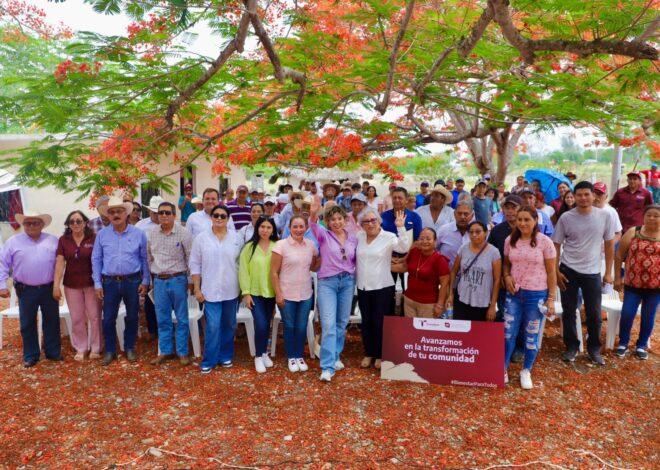 Entrega SEBIEN tinacos en Aldama