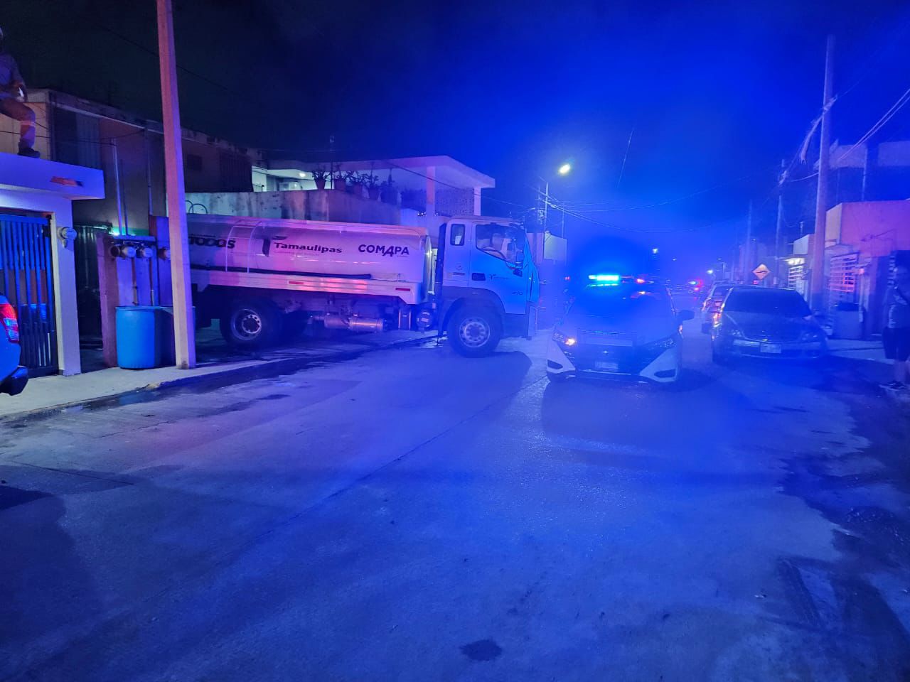 Atiende Armando Martínez a ciudadanos afectados por falta de agua