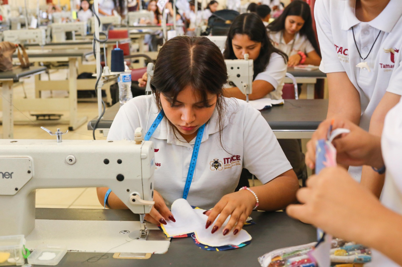 Impulsa INJUVE “Cosiendo Equidad” taller de menstruación digna y confección de toallas sanitarias reutilizables