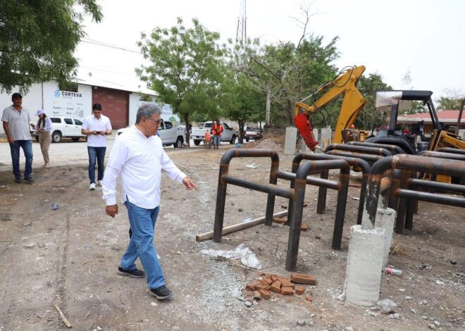 Supervisa alcalde Armando Martínez instalación de alumbrado solar en la carretera Tampico – Mante