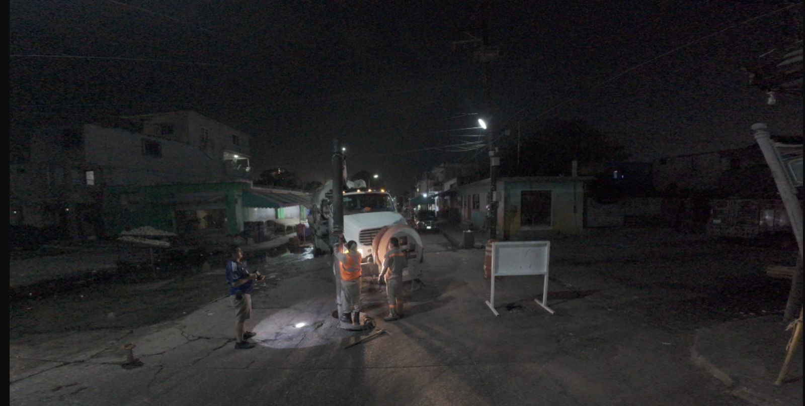 Ayuntamiento y Comapa Sur Garantizan Óptimo Funcionamiento de Red de Drenaje en Mercado de Tampico