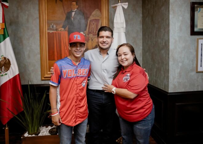El alcalde, Beto Granados recibe a los campeones de la Liga Pequeña de Béisbol «Villa del Refugio»