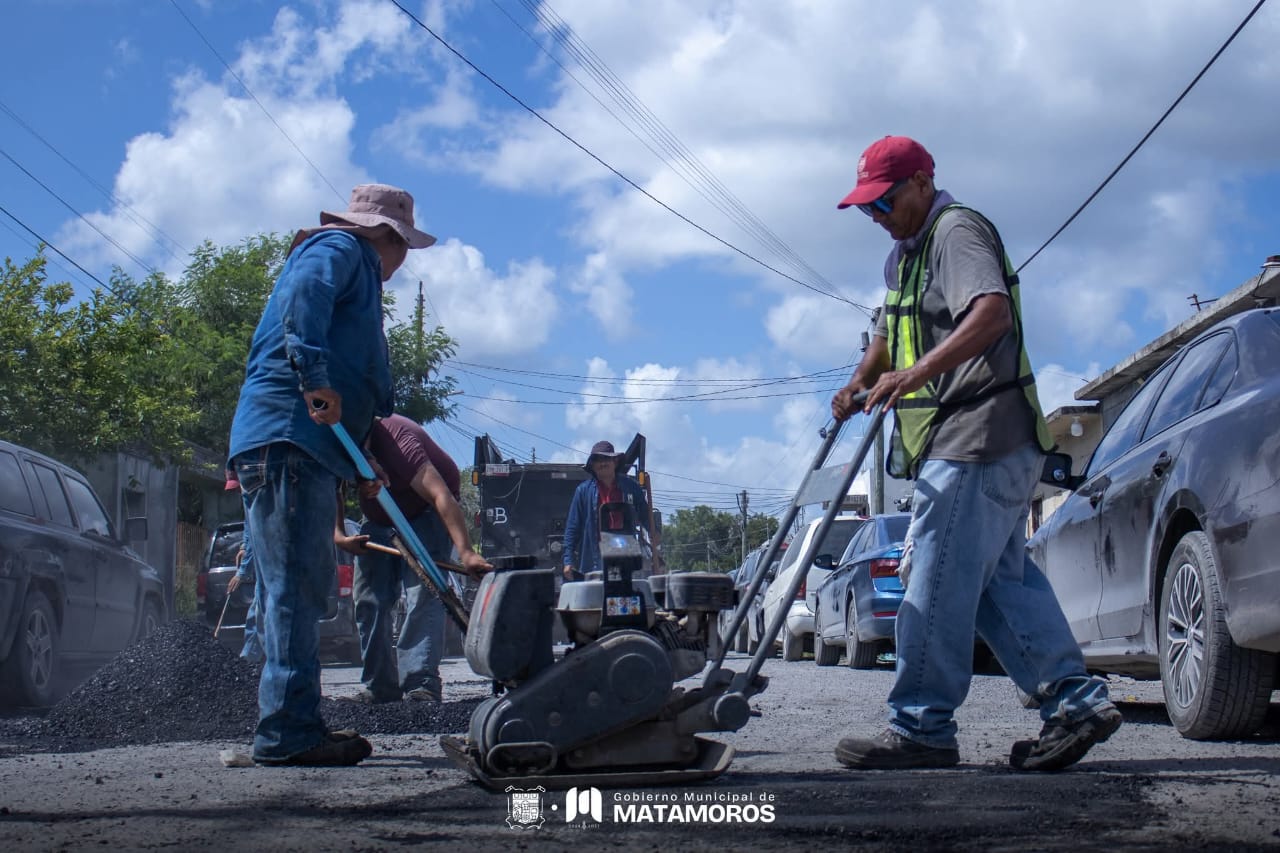 Gobierno de Matamoros continúa trabajando por calles más seguras y transitables para todos