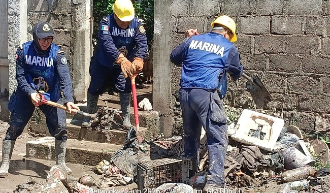 Marina suma esfuerzos en el estado de Oaxaca tras el paso del huracán “Erick”