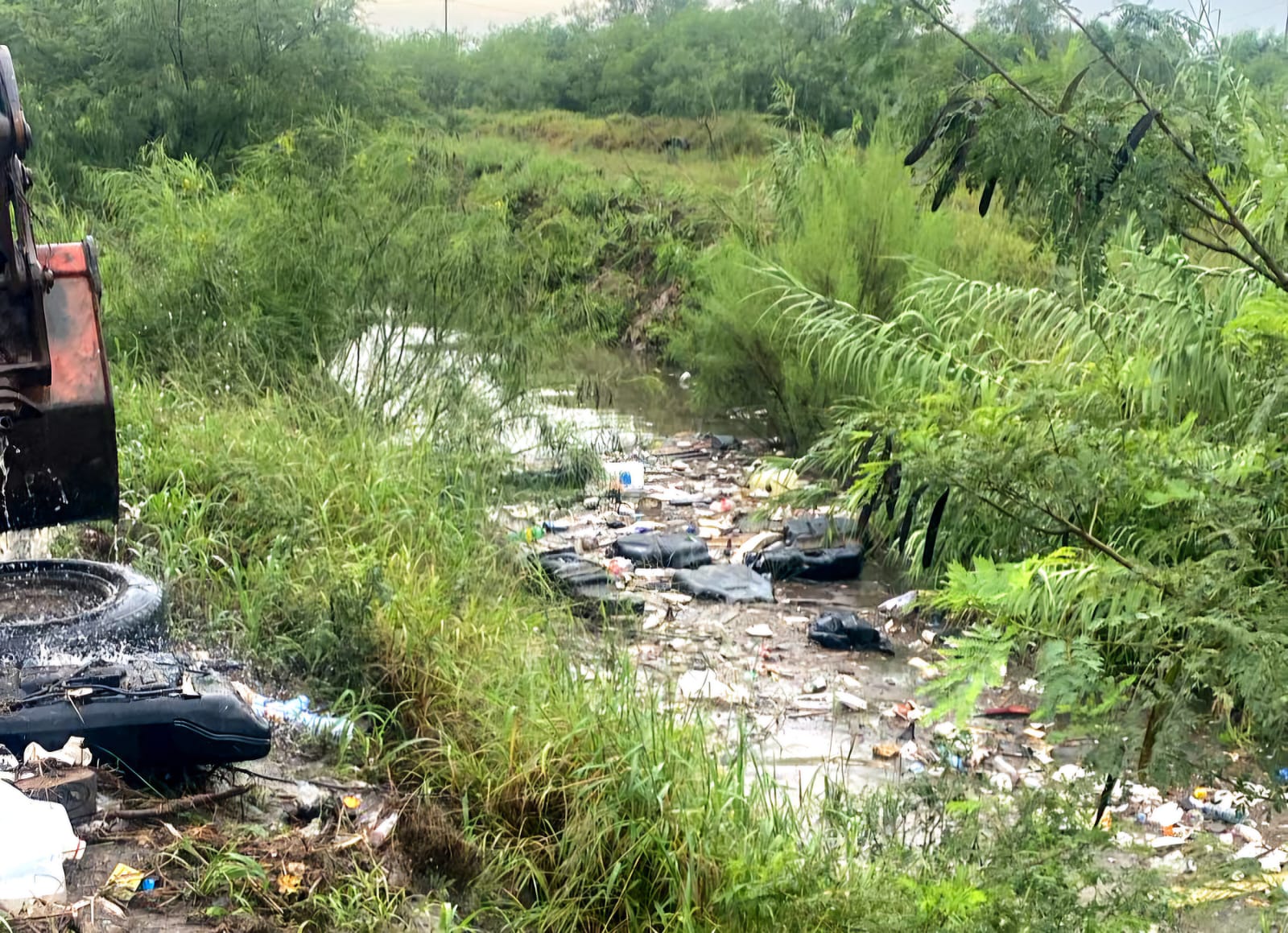 Encuentran tanques de gasolina en el Dren de la Av. Portes Gil: Gobierno de Matamoros