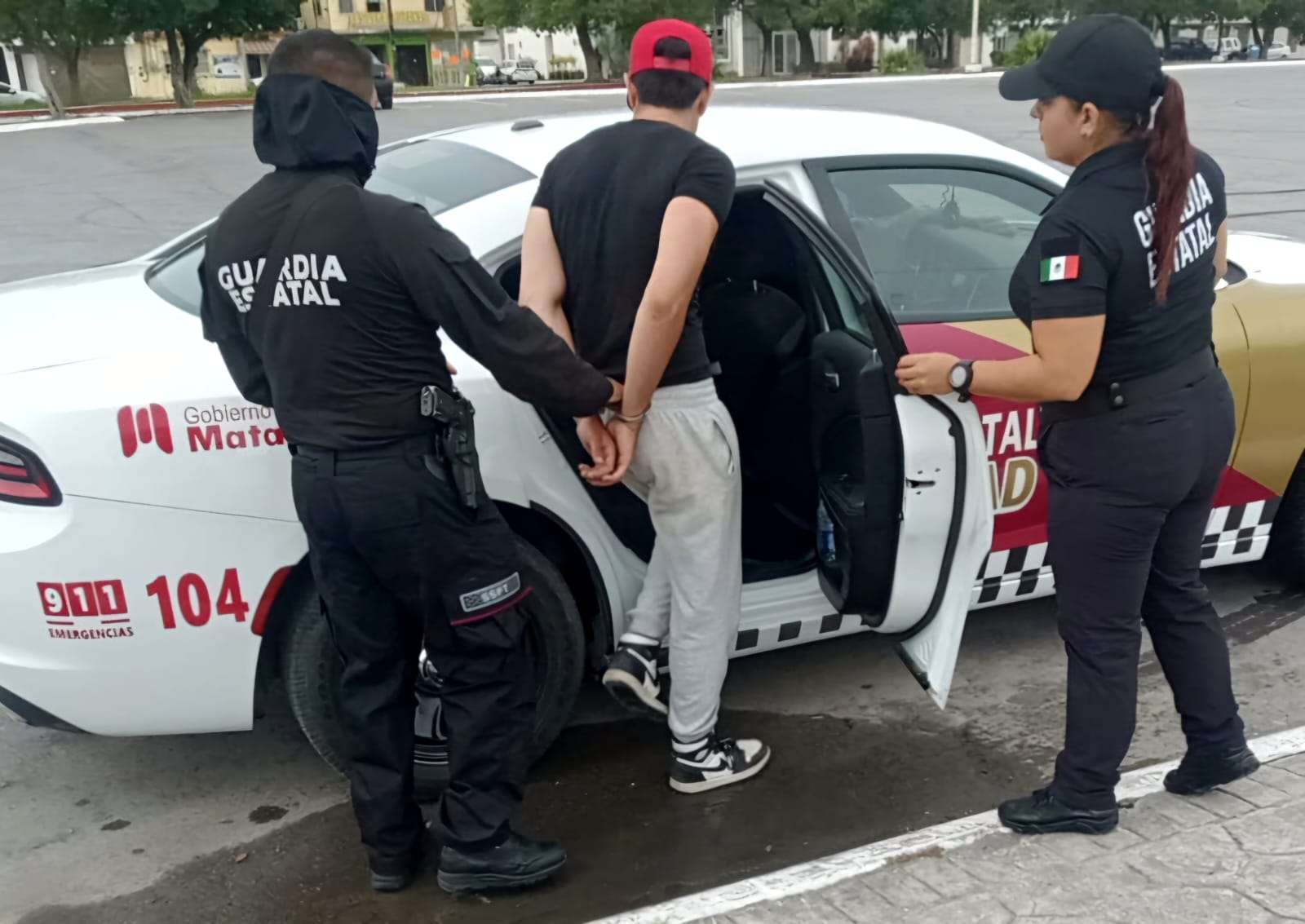 Seguridad Turística controla situación de riesgo en oficinas de Repuve en Matamoros