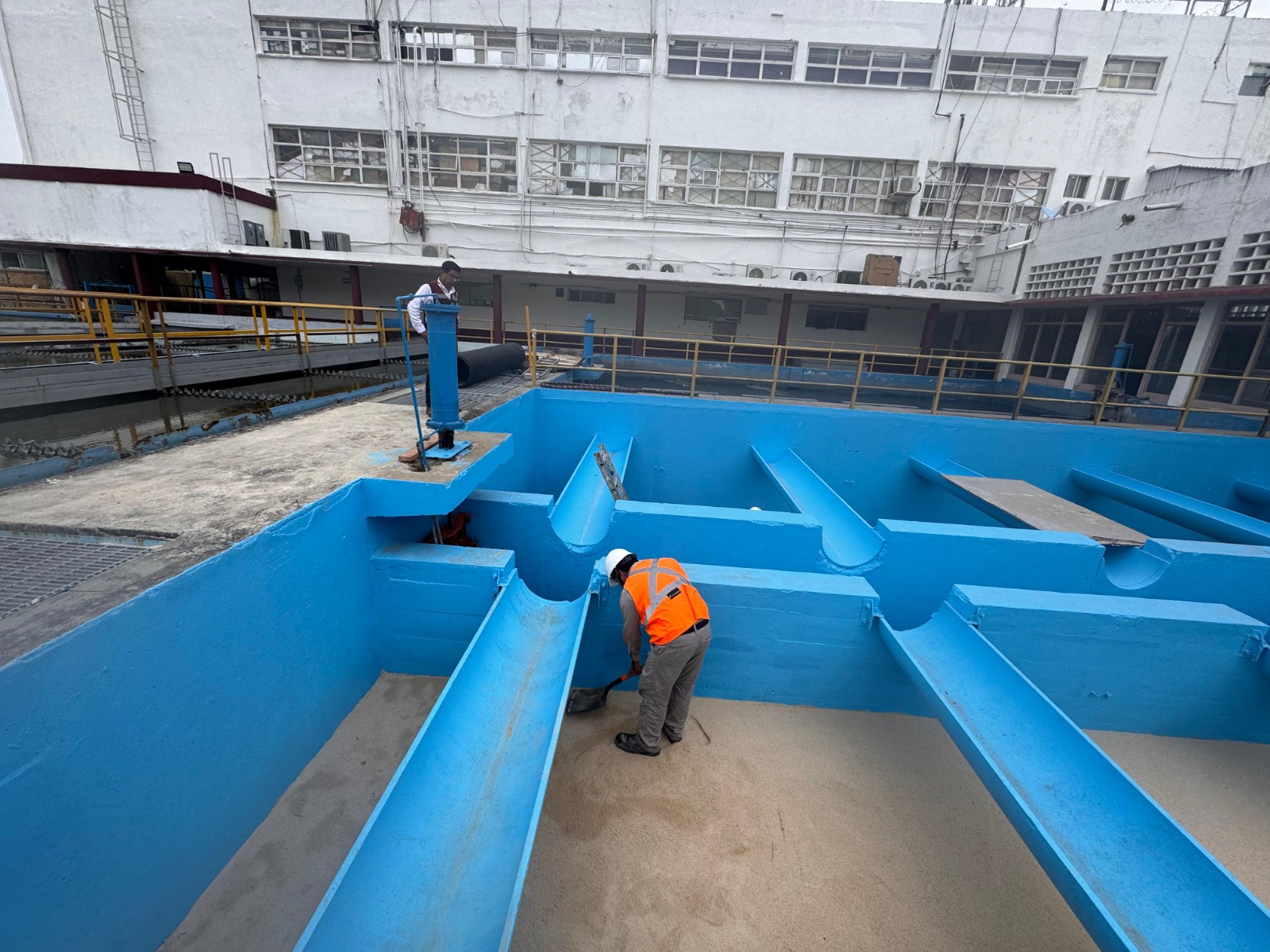 Dan mantenimiento a filtros en la Planta Altavista de COMAPA SUR para optimizar su funcionamiento