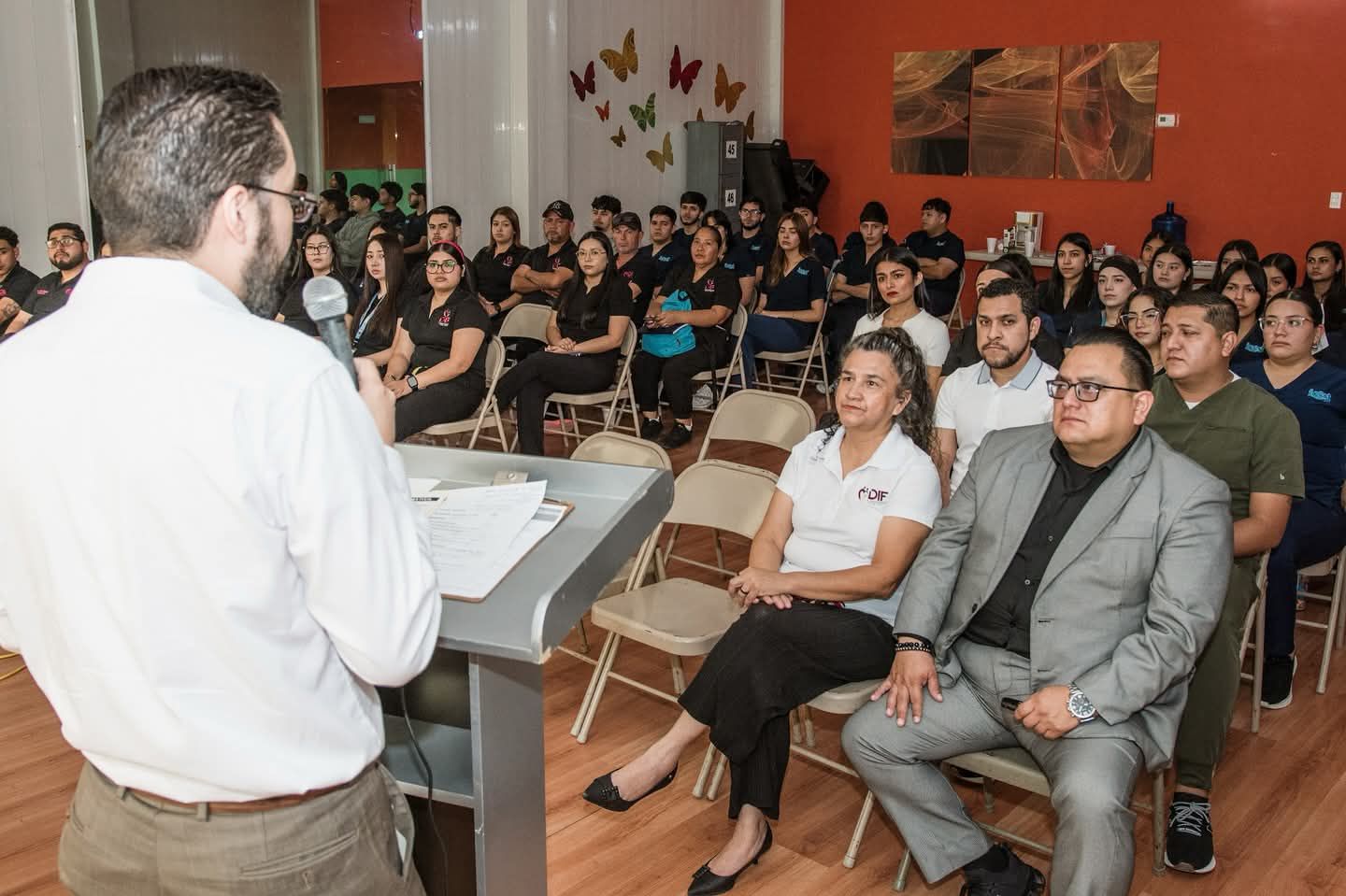 Con capacitaciones de profesionalización, DIF Matamoros refuerza la preparación de los fisioterapeutas para mejorar la atención y tratamientos en los pacientes