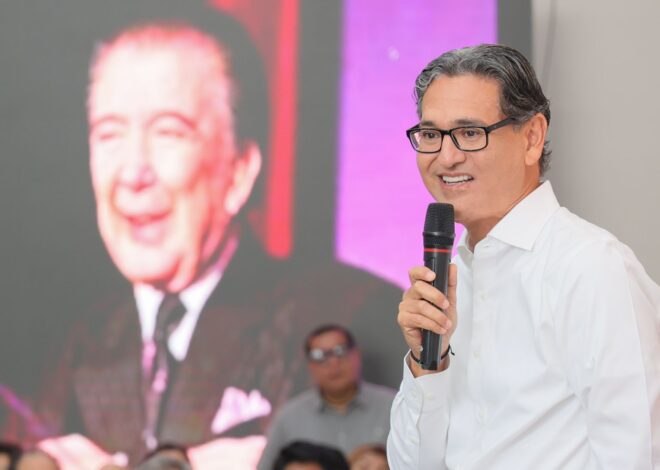 Anuncia Erasmo González homenaje al maderense maestro Roberto Cantoral