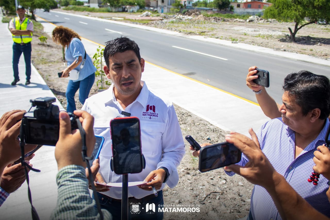 Supervisan obra de la Ampliación de la Avenida Roberto Guerra