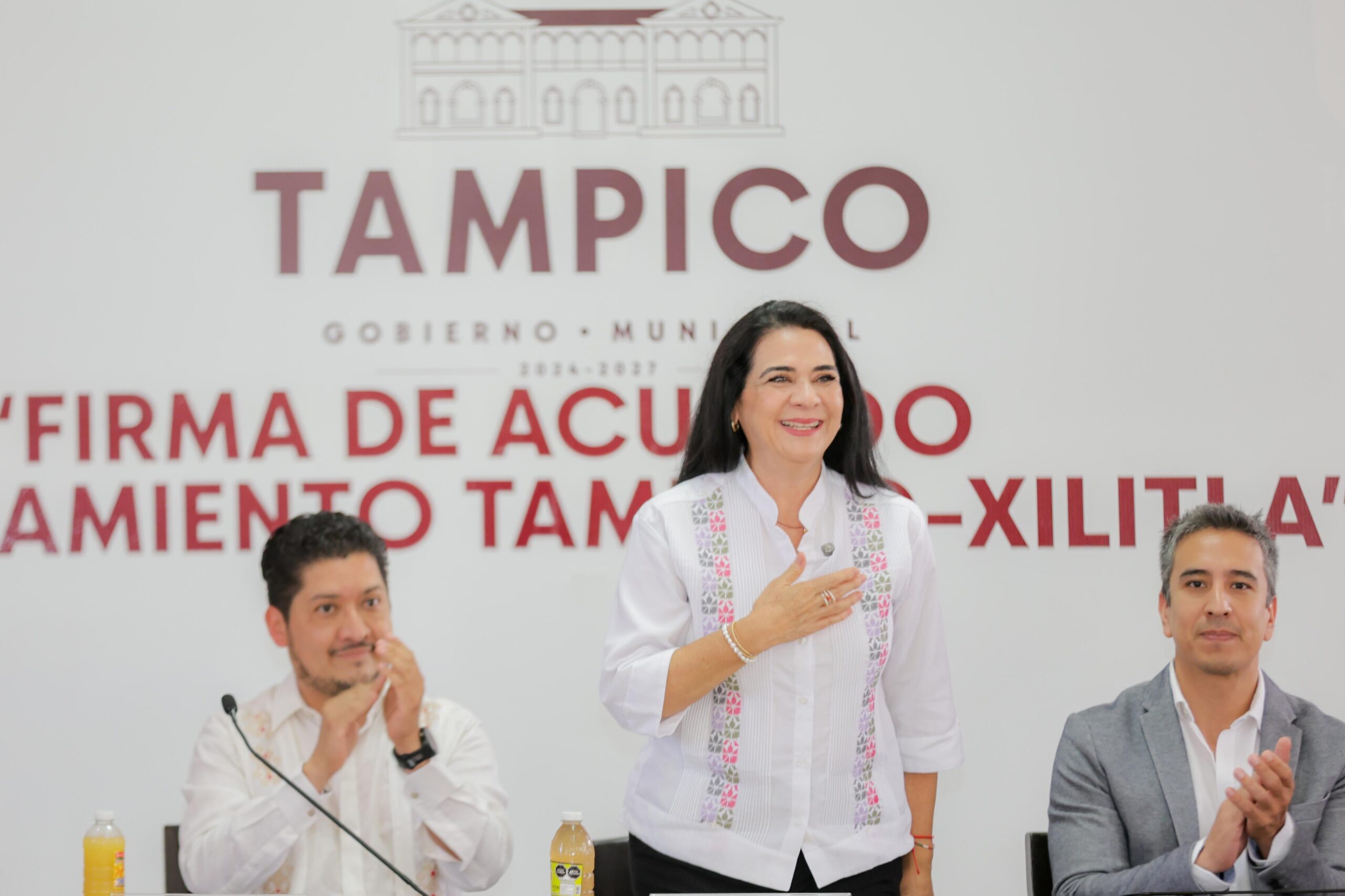 Firman Tampico y Xilitla acuerdo de hermanamiento
