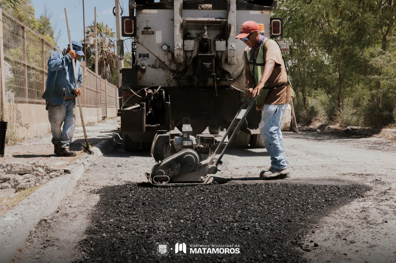 Mejoran vialidades en Salinas de Gortari, Lucio Blanco y otras colonias de Matamoros