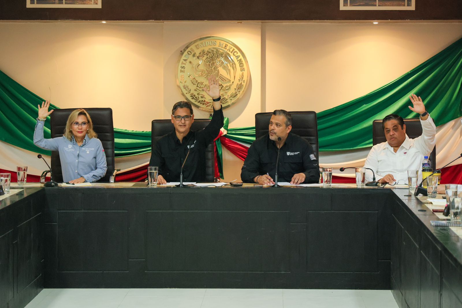 Aprueban que boulevard Costero de playa Miramar lleve nombre de Roberto Cantoral