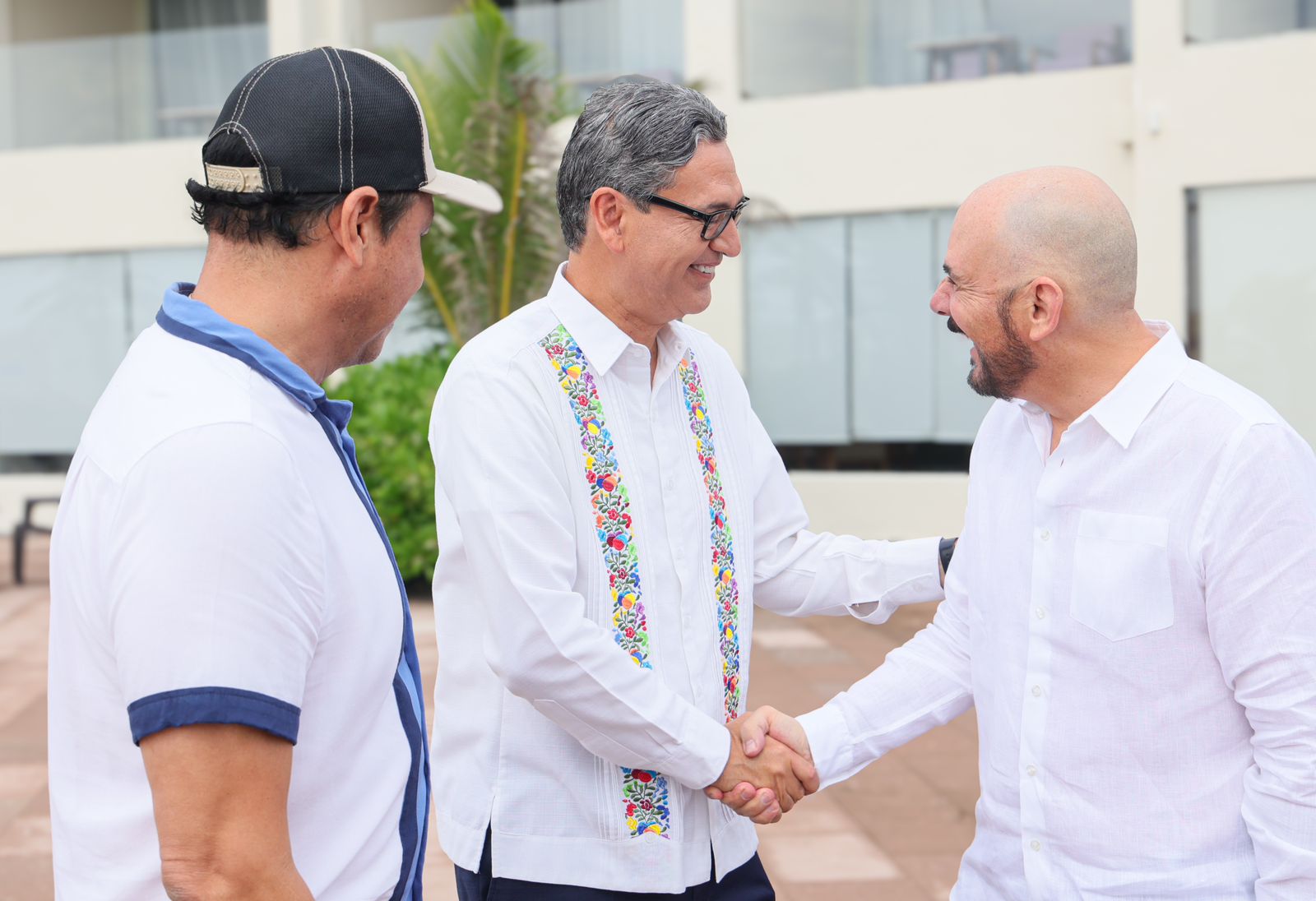 Agradece familia Cantoral el homenaje a su padre Roberto Cantoral